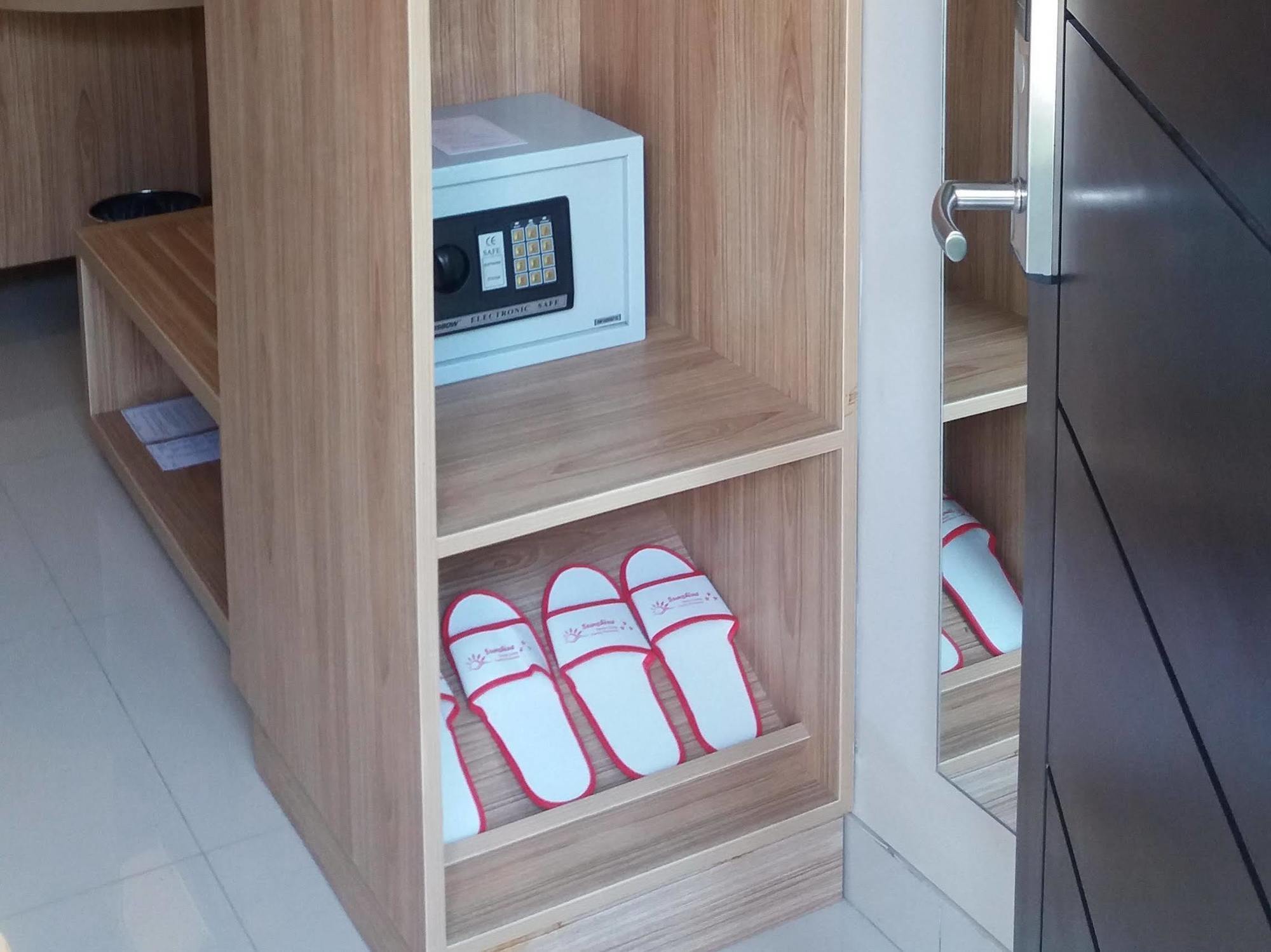 Reddoorz Syariah Near Terminal 1 Juanda Airport Hotel Brebek Buitenkant foto
